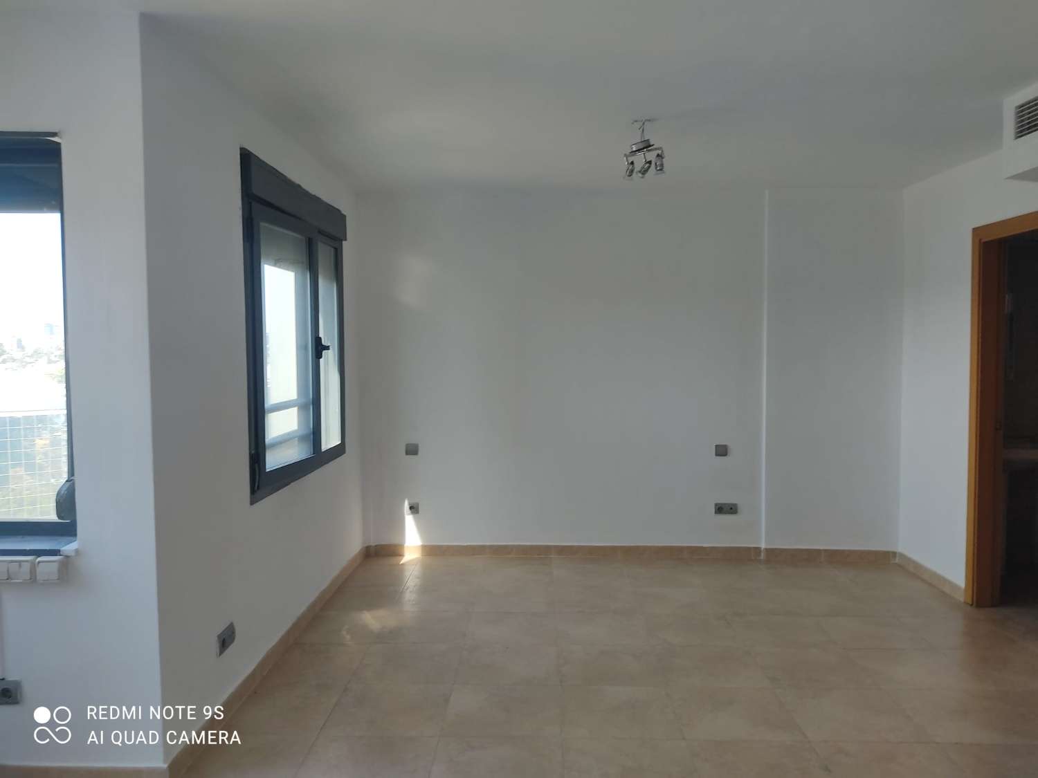 Amplio estudio Calle Bausa..