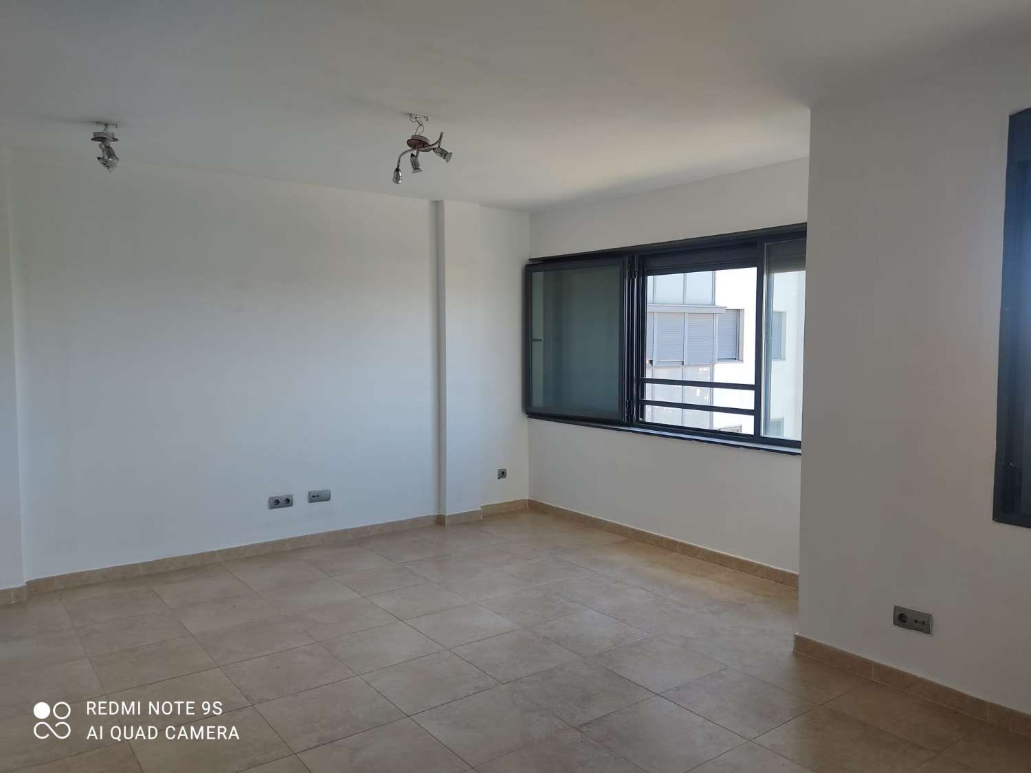Amplio estudio Calle Bausa..