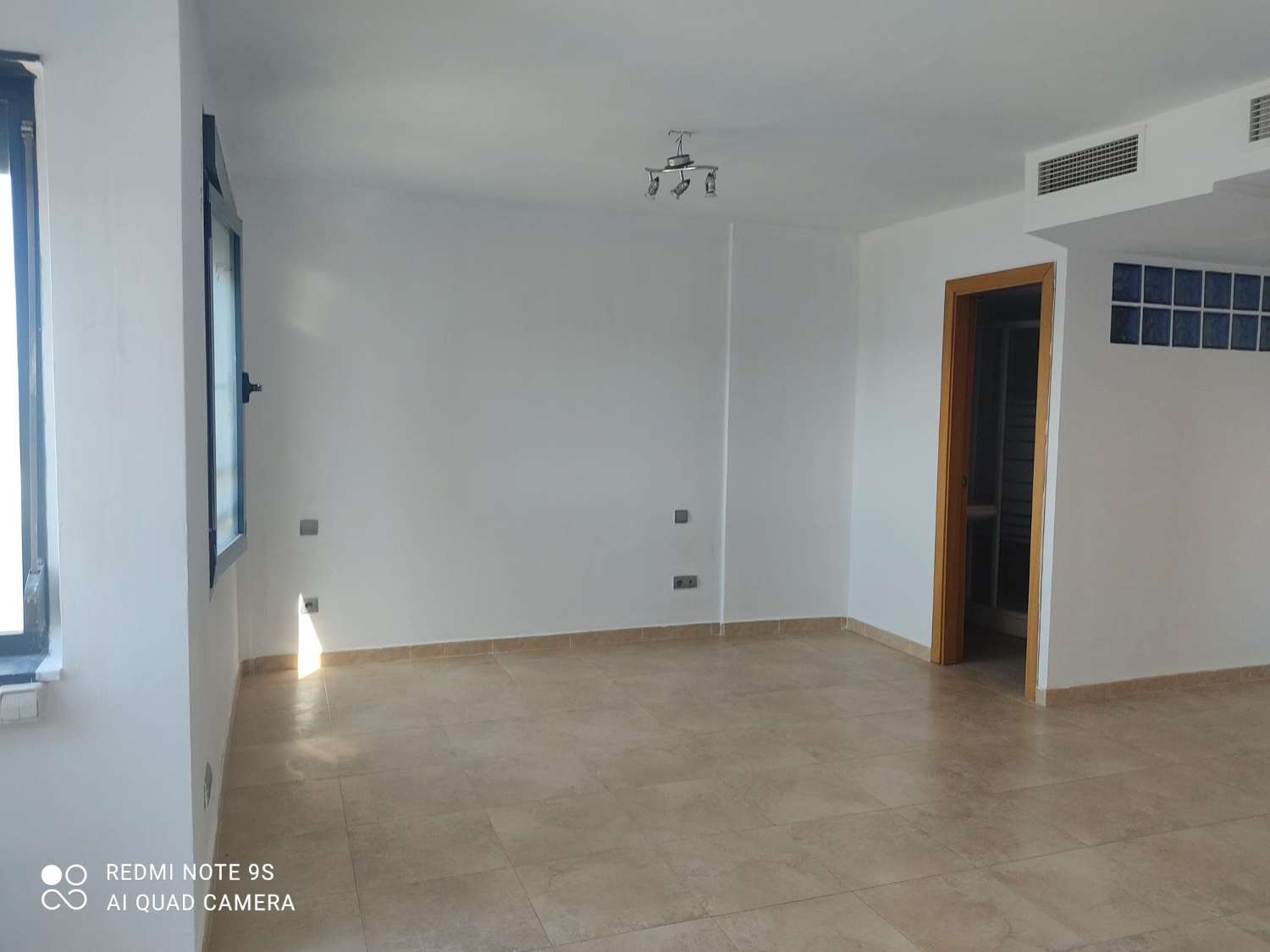 Amplio estudio Calle Bausa..