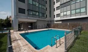 Amplio estudio Calle Bausa..
