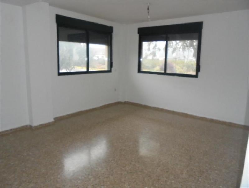 Apartament planta baixa, accés per a minusvàlids. 89m2 útils. 3 habitacions, 2 banys, garatge, a Faura (València)