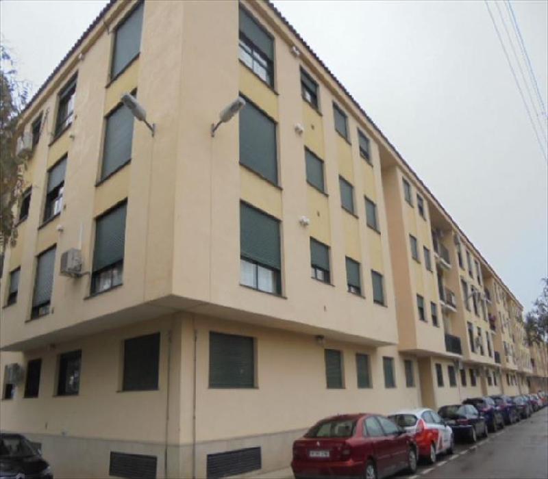 Appartement op de begane grond, toegankelijk voor gehandicapten. 89m2 handig. 3 slaapkamers, 2 badkamers, garage, in Faura (Valencia)