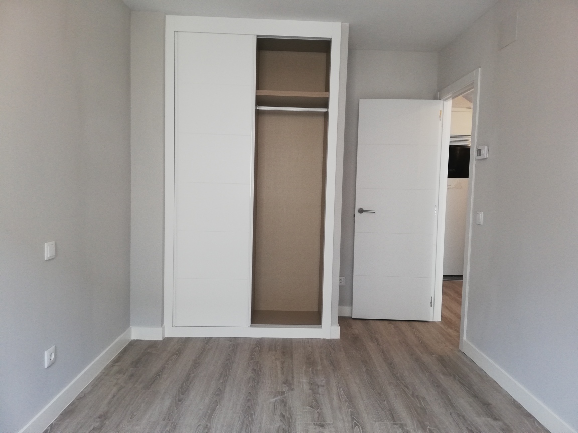 Venta de Piso a estrenar con trastero y garaje en Calle Pico de Beriáin , Villa Vallecas (Madrid). FACILIDADAES DE PAGO.