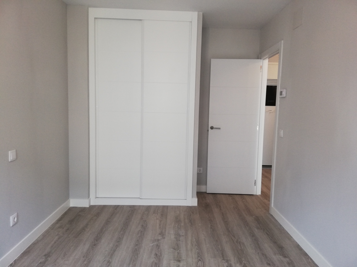 Venta de Piso a estrenar con trastero y garaje en Calle Pico de Beriáin , Villa Vallecas (Madrid). FACILIDADAES DE PAGO.