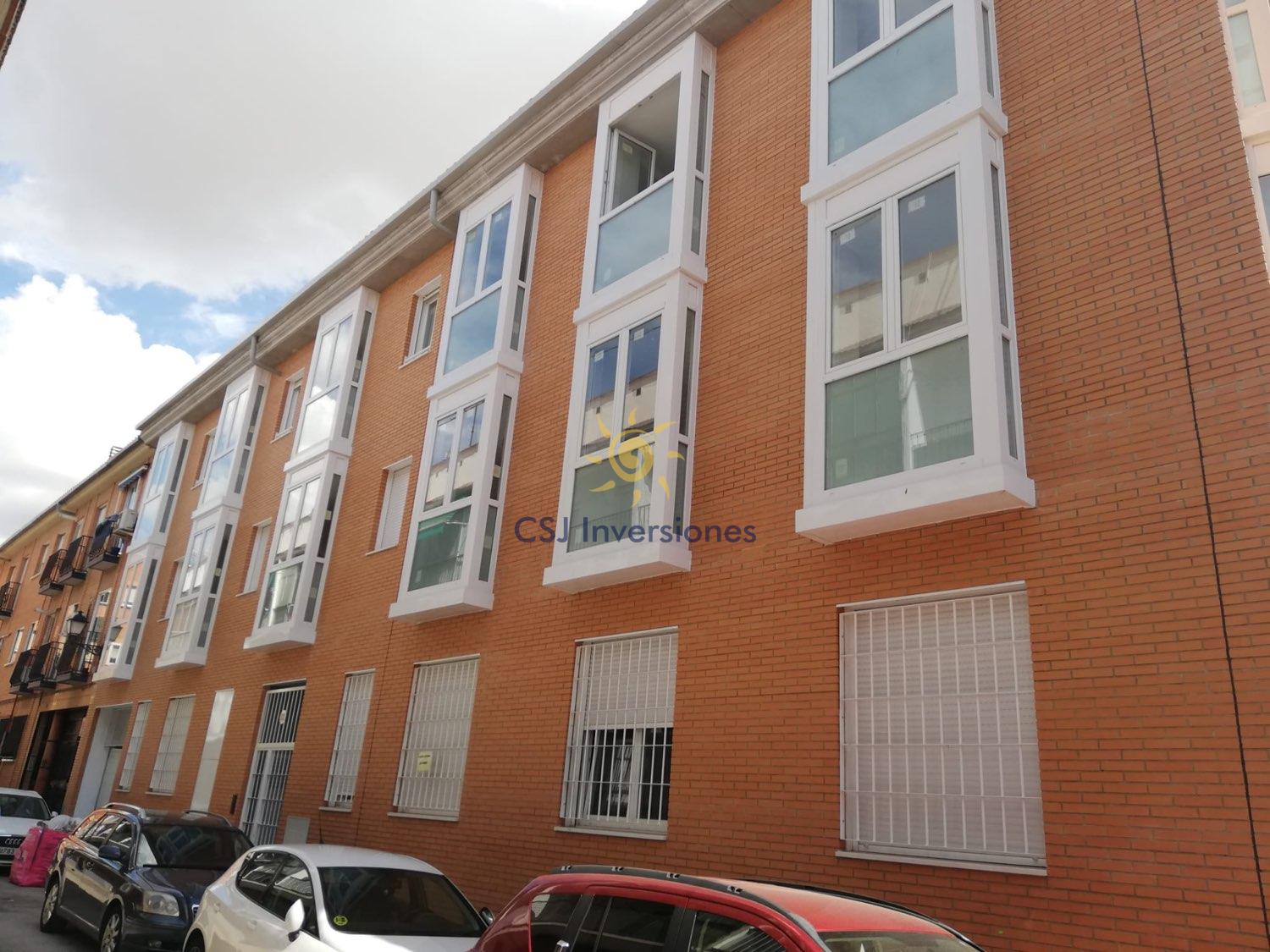 Venta de Piso a estrenar con trastero y garaje en Calle Pico de Beriáin , Villa Vallecas (Madrid). FACILIDADAES DE PAGO.