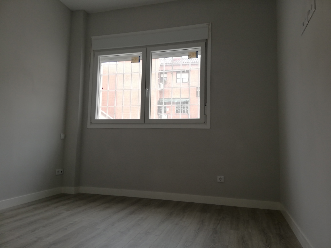 Venta de Piso a estrenar en Calle Pico de Beriáin , Villa Vallecas (Madrid). FACILIDADAES DE PAGO.