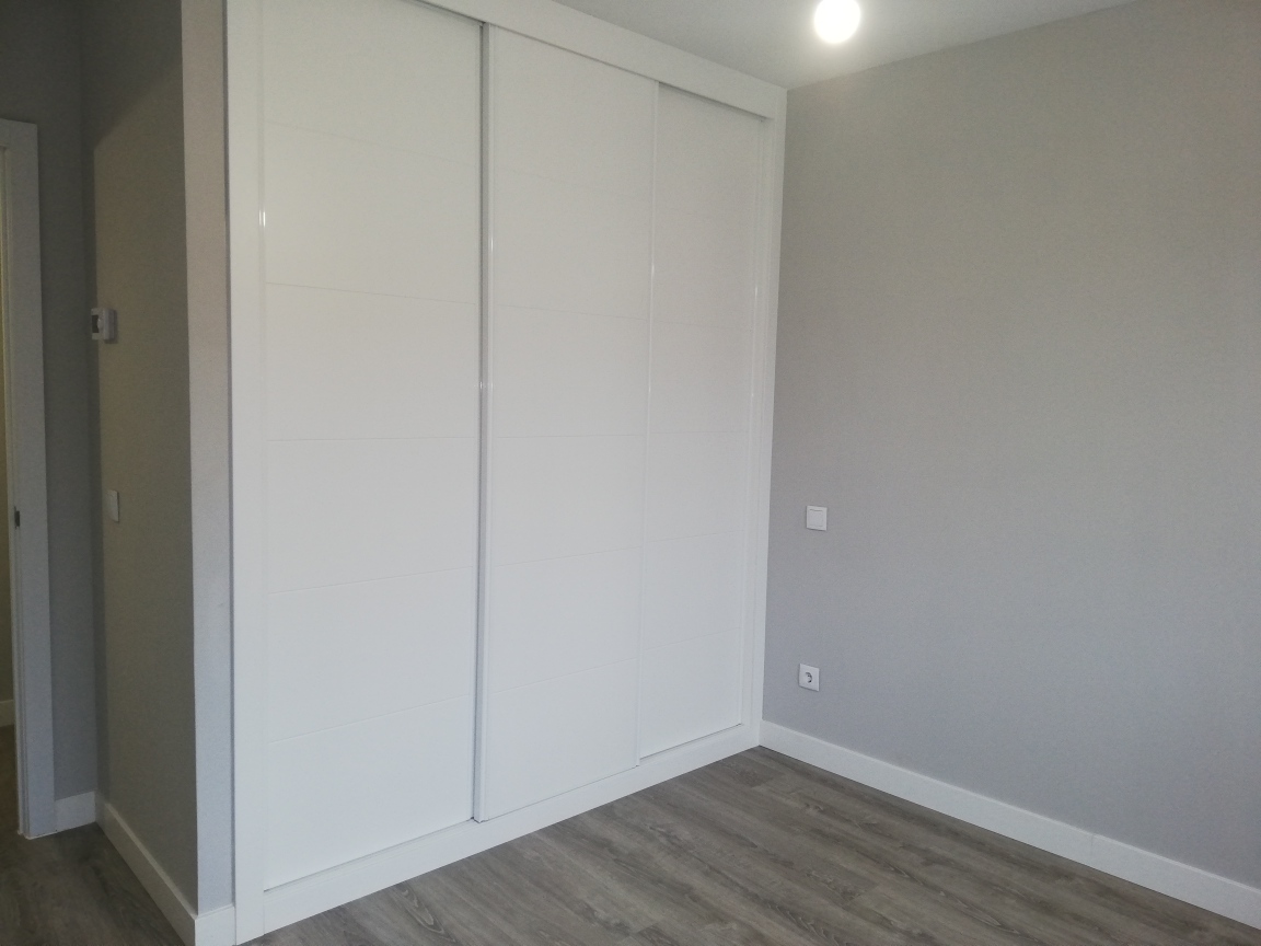 Venta de Piso a ESTRENAR con plaza de garaje y trastero incluidos, en Calle Pico de Beriáin , Villa Vallecas (Madrid). FACILIDADES DE PAGO..