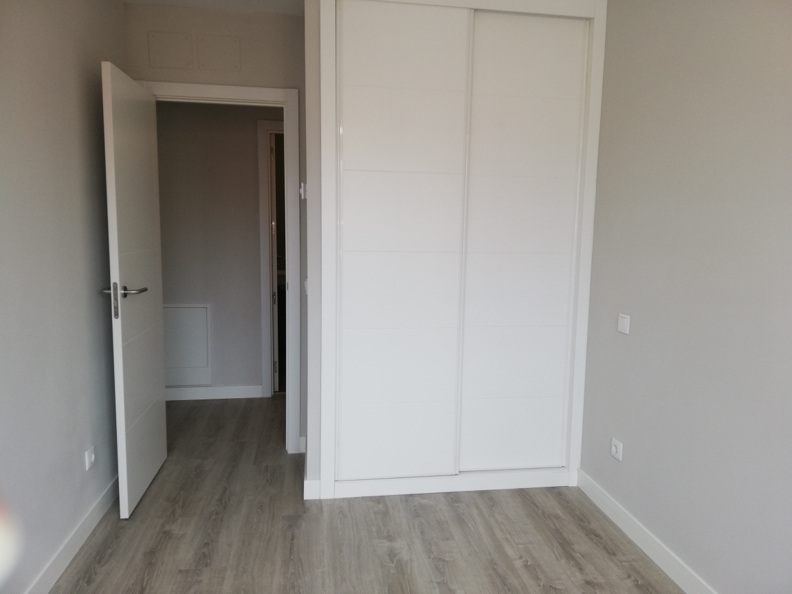 Venta de Piso a estrenar en Calle Pico de Beriáin , Villa Vallecas (Madrid). FACILIDADAES DE PAGO.