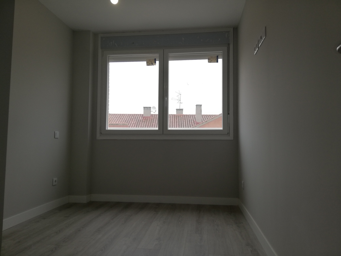Venta de Piso a estrenar en Calle Pico de Beriáin , Villa Vallecas (Madrid). FACILIDADAES DE PAGO.