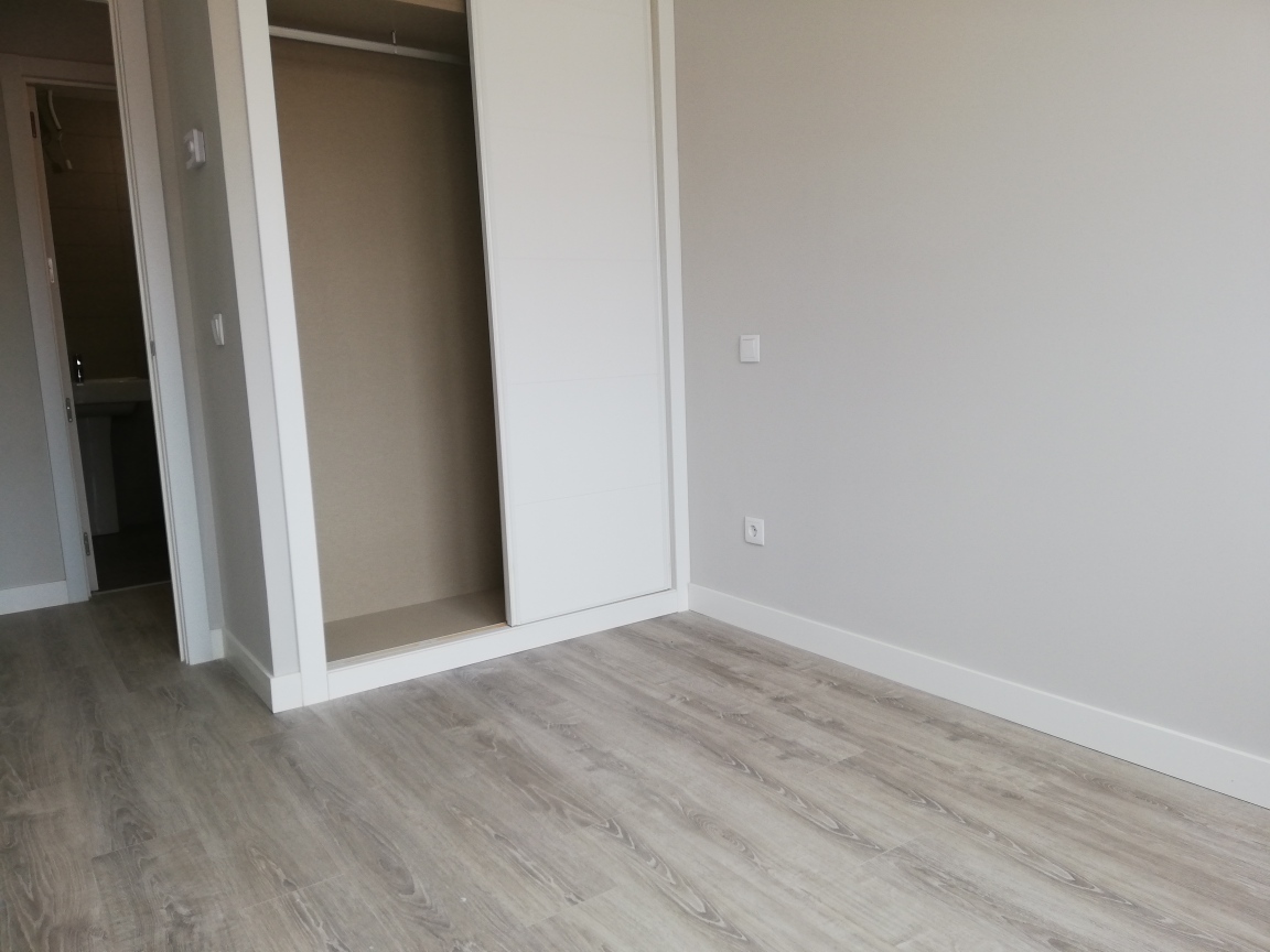 Venta de Piso a estrenar en Calle Pico de Beriáin , Villa Vallecas (Madrid). FACILIDADAES DE PAGO.
