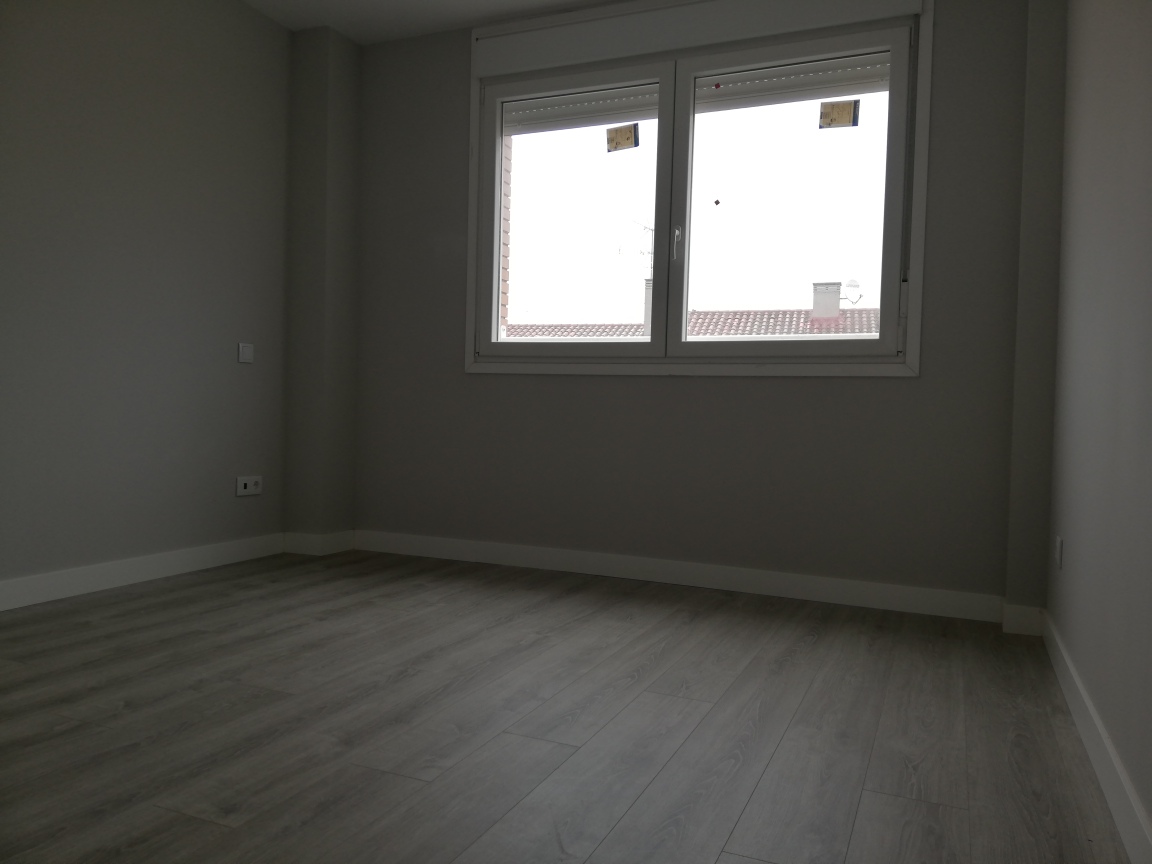 Duplex, 2 våningar till salu i Madrid