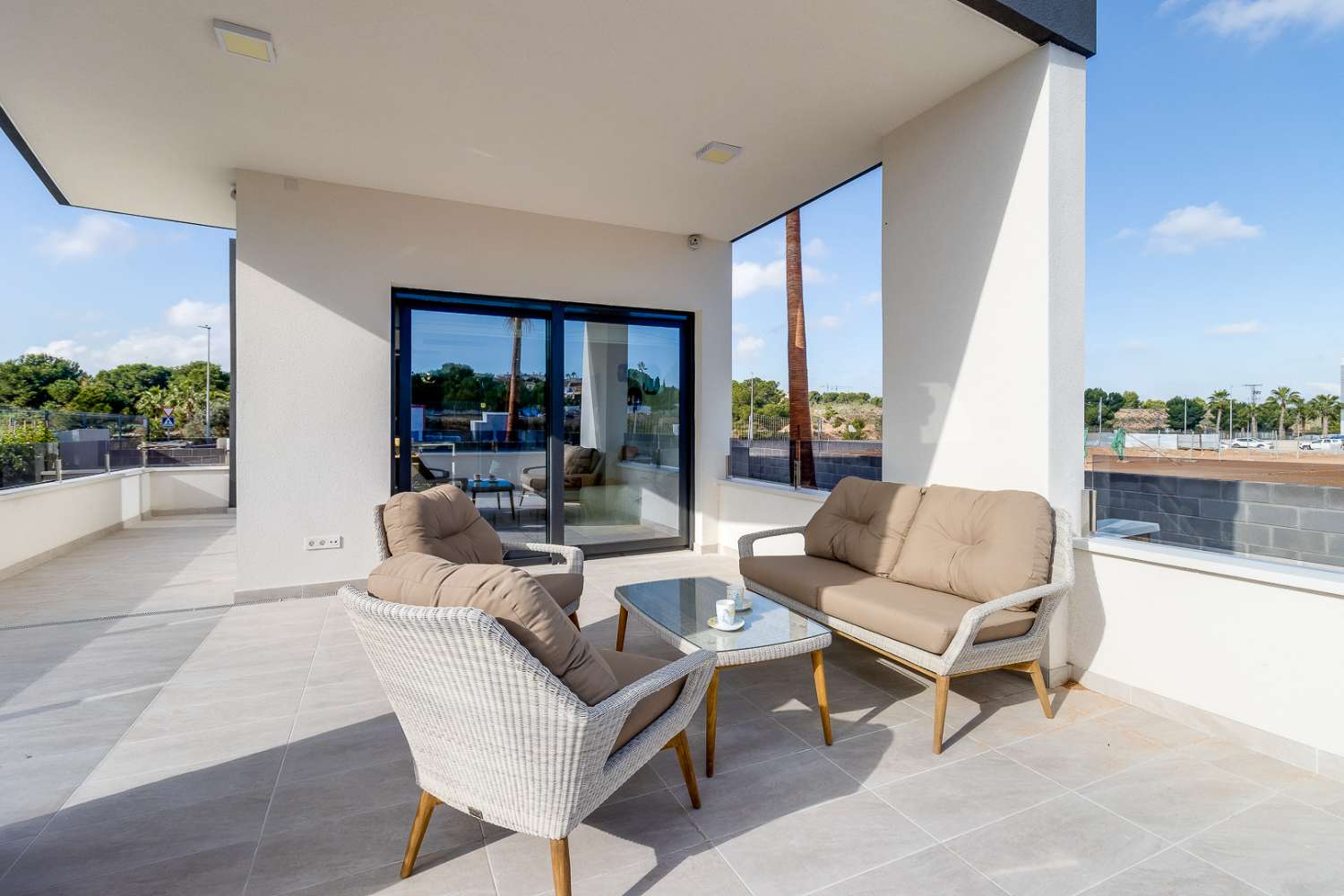 Venta de Espectaculares Apartamentos y 2 Áticos en Orihuela, Alicante