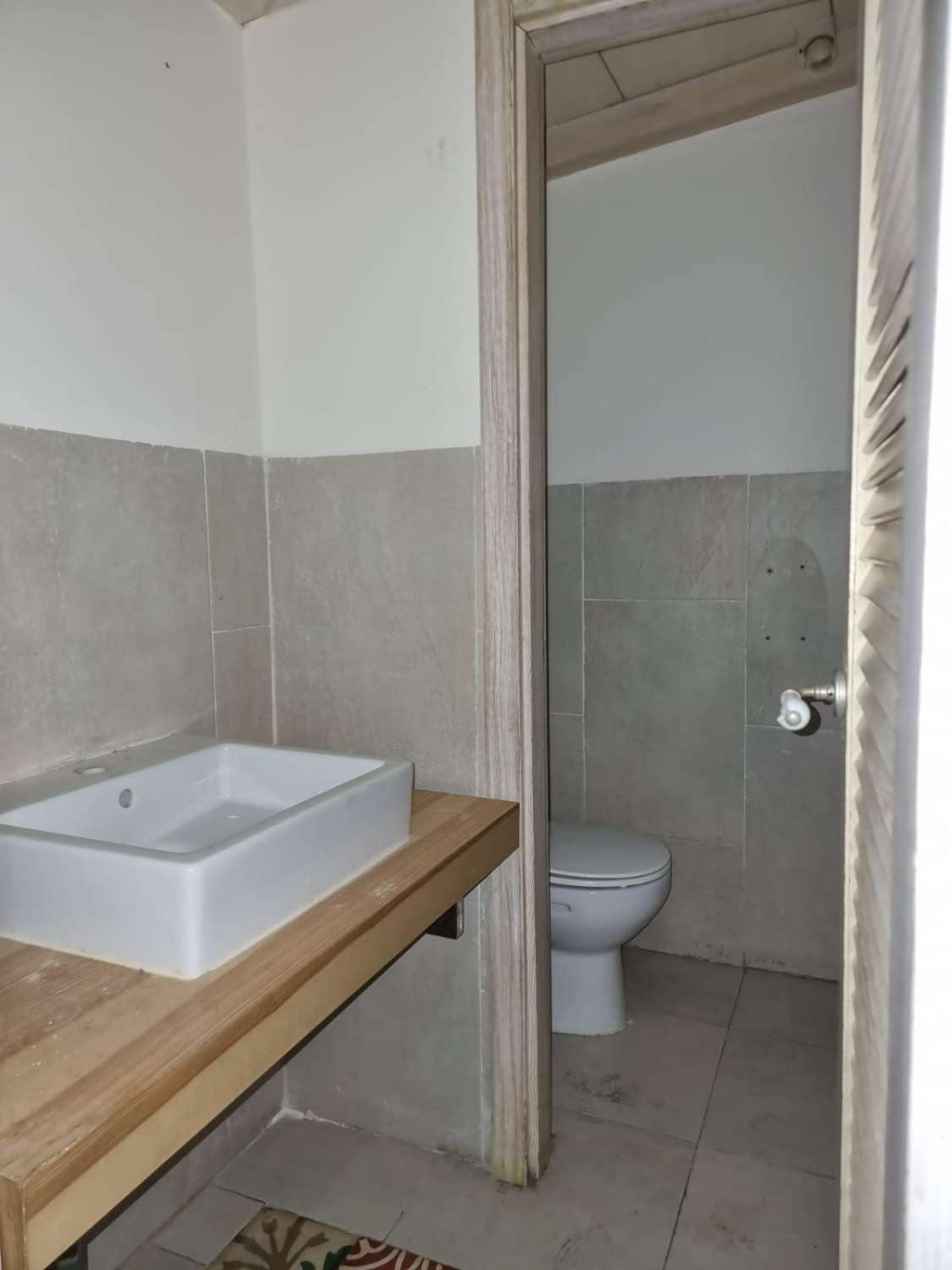 Venta de Local en Calle Carmen Calzado Alcalá de Henares (Madrid)
