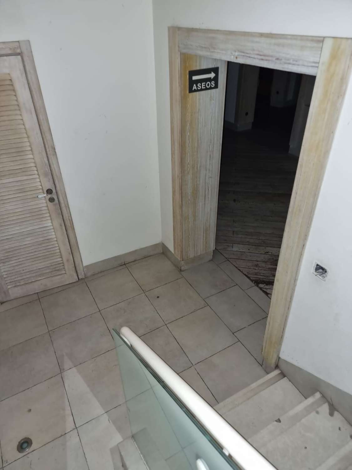 Venta de Local en Calle Carmen Calzado Alcalá de Henares (Madrid)
