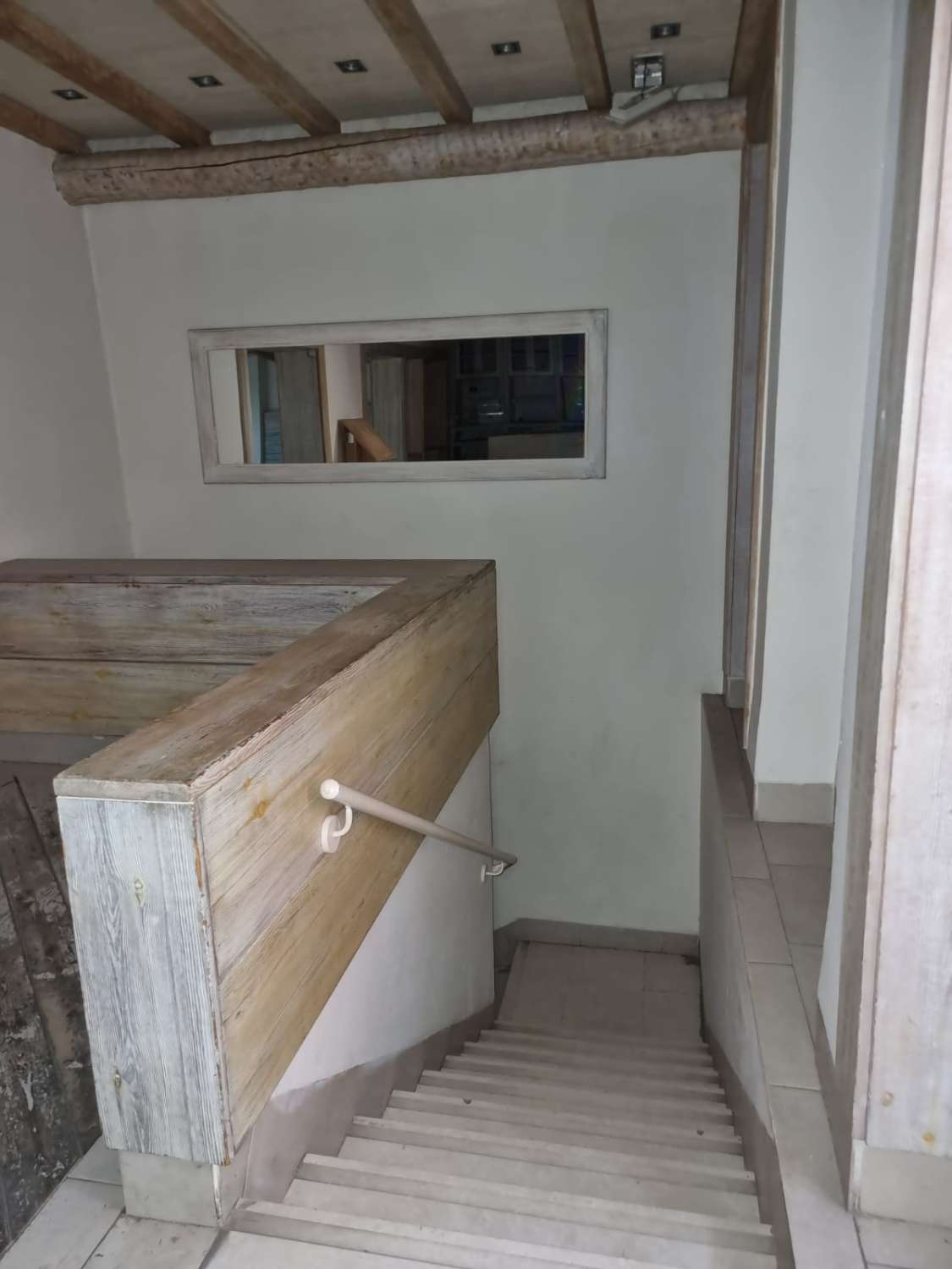 Venta de Local en Calle Carmen Calzado Alcalá de Henares (Madrid)