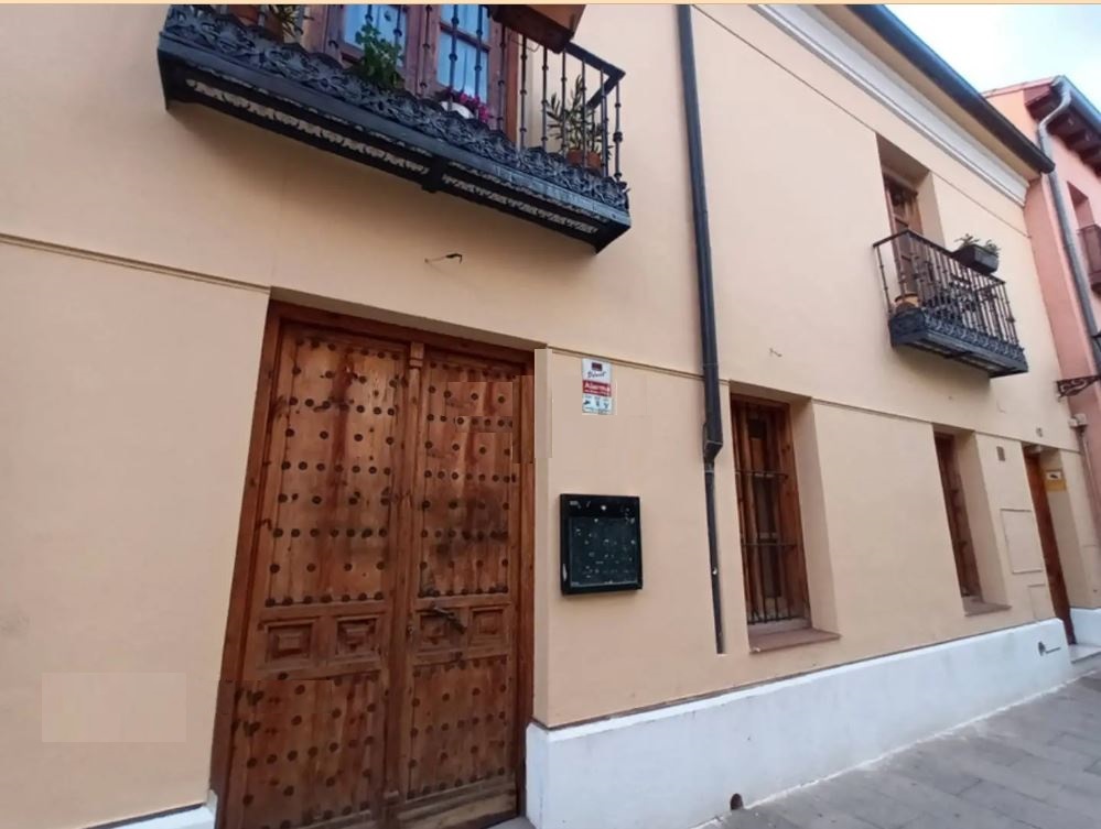 Venta de Local en Calle Carmen Calzado Alcalá de Henares (Madrid)