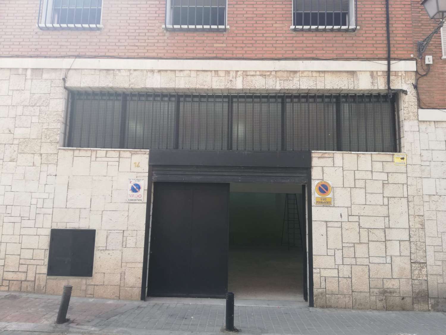 Nave - Calle Lozano Puente de Vallecas Madrid..