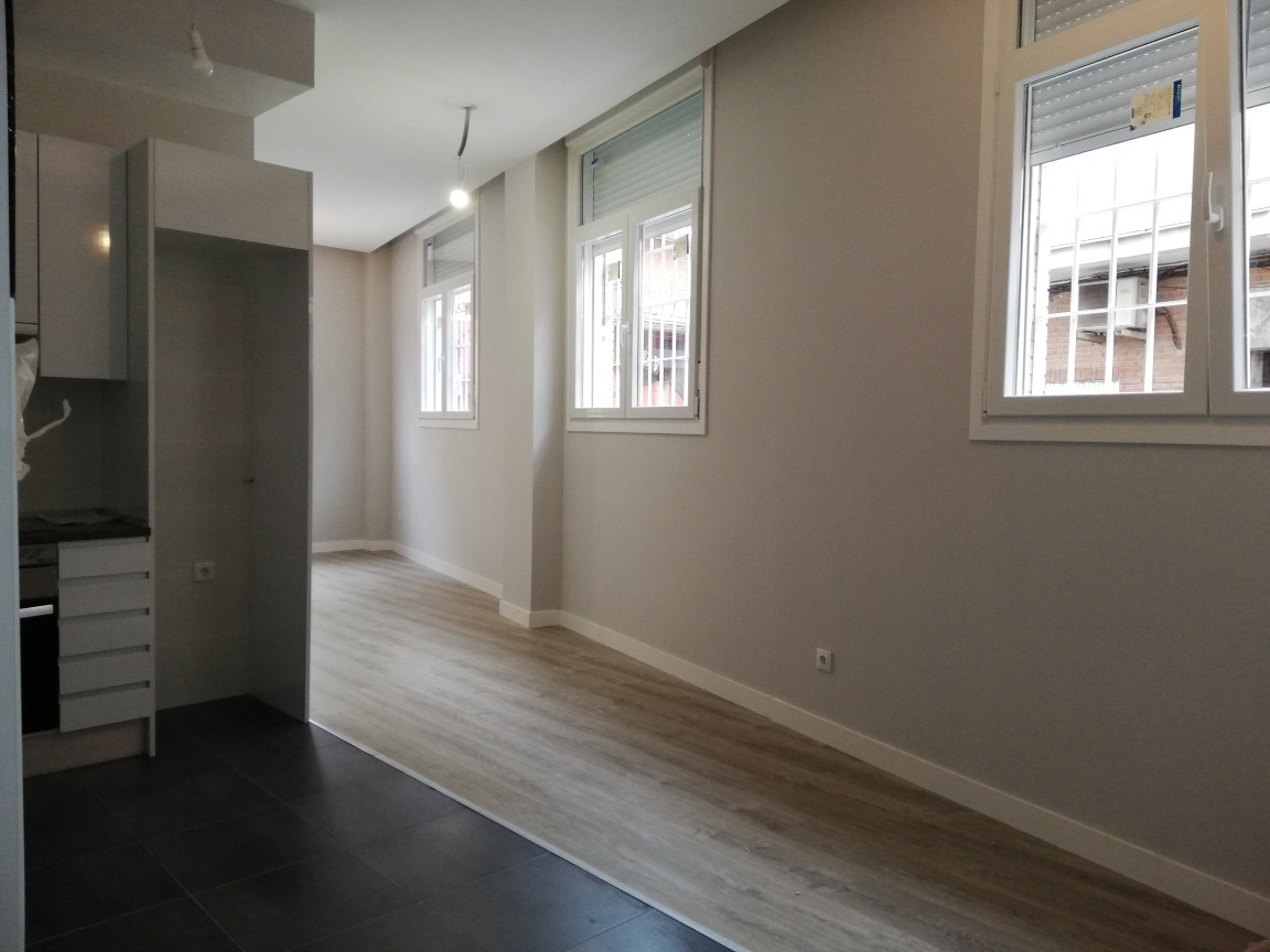 Venta de Piso a estrenar en Calle Pico de Beriáin , Villa Vallecas (Madrid). INCLUYE PLAZA DE GARAJE Y TRASTERO. FACILIDADAES DE PAGO.