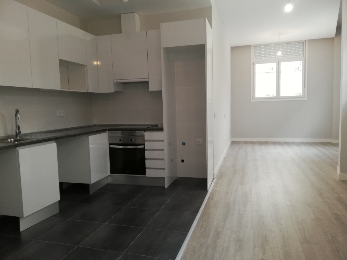 Venta de Piso a estrenar en Calle Pico de Beriáin , Villa Vallecas (Madrid). INCLUYE PLAZA DE GARAJE Y TRASTERO. FACILIDADAES DE PAGO.