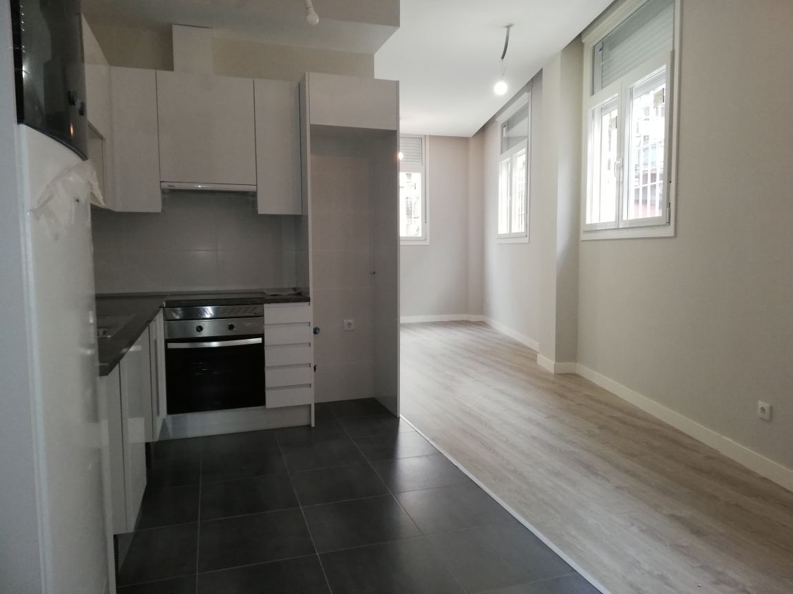 Venta de Piso a estrenar en Calle Pico de Beriáin , Villa Vallecas (Madrid). INCLUYE PLAZA DE GARAJE Y TRASTERO. FACILIDADAES DE PAGO.