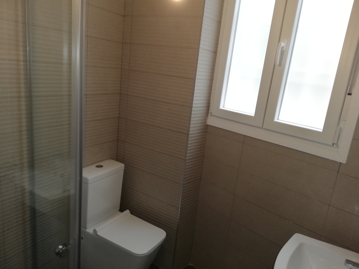 Venta de Piso a estrenar en Calle Pico de Beriáin , Villa Vallecas (Madrid). INCLUYE PLAZA DE GARAJE Y TRASTERO. FACILIDADAES DE PAGO.