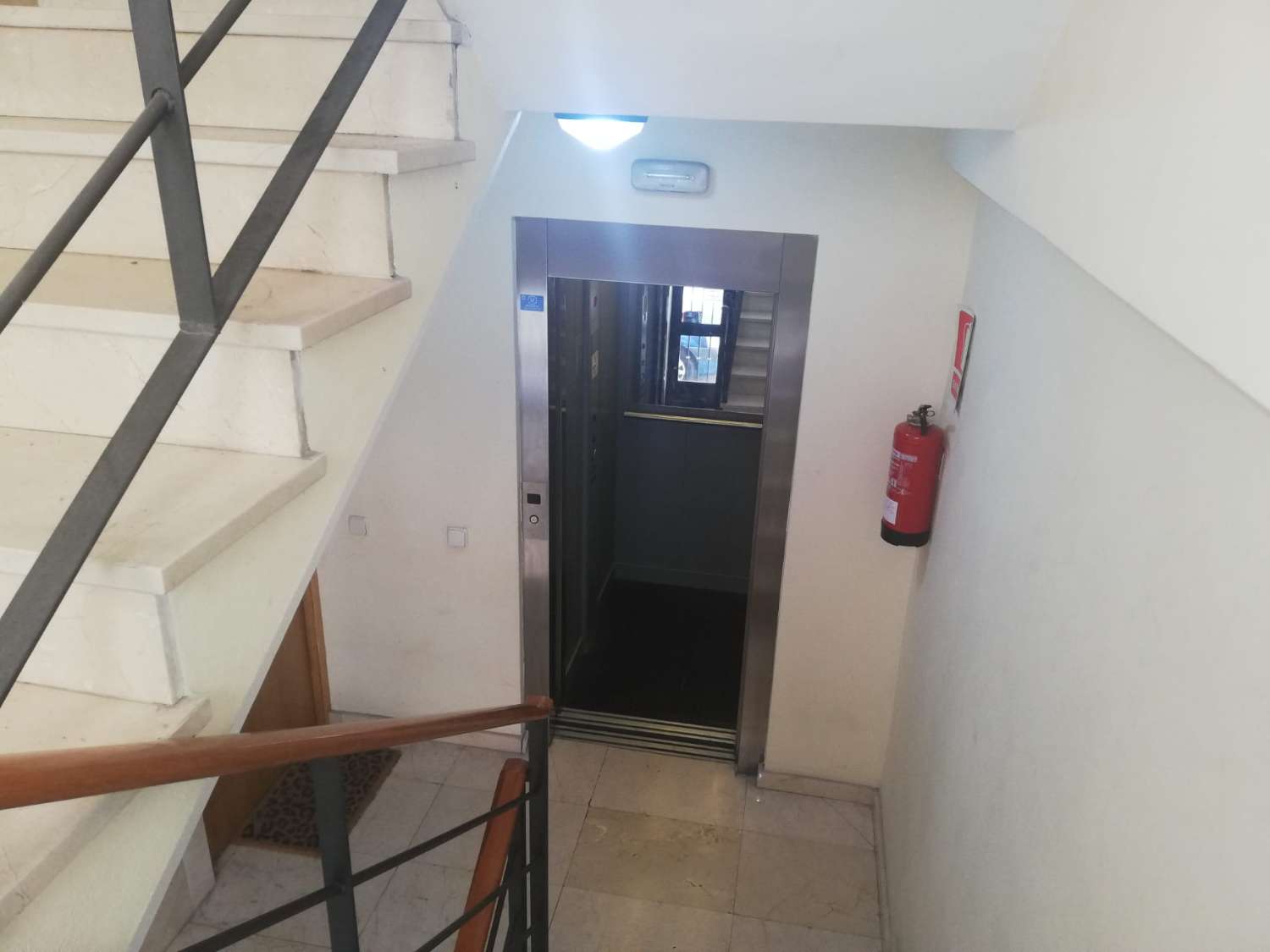 Venta de Piso en Calle Quijada de Pandiellos, Madrid...