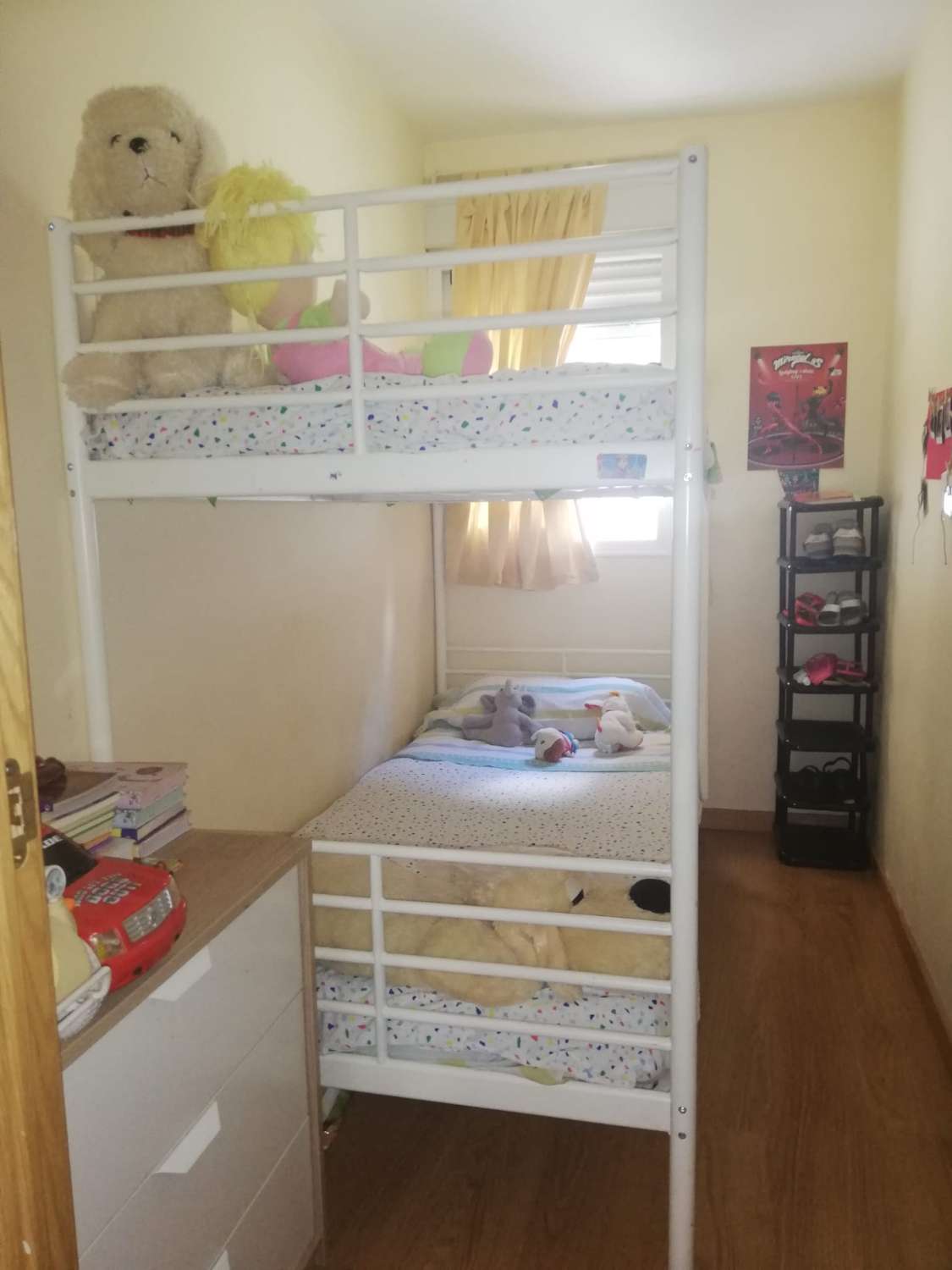 Venta de Piso en Calle Quijada de Pandiellos, Madrid...