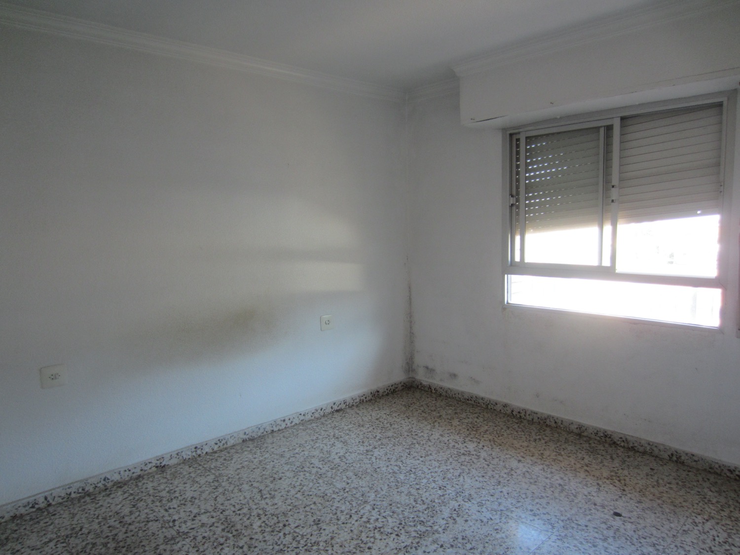 Huisvesting 3 slaapkamers. Kans, moet worden hervormd, in Algezares, (Murcia)